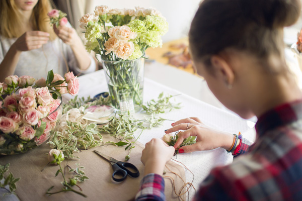 how to make money at a florist in the summer