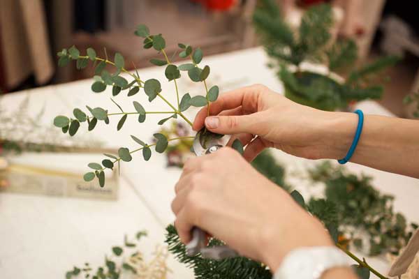 florist-flower-crown-greens