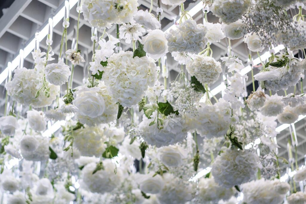 PBS-Follow-the-blooms-floral-install